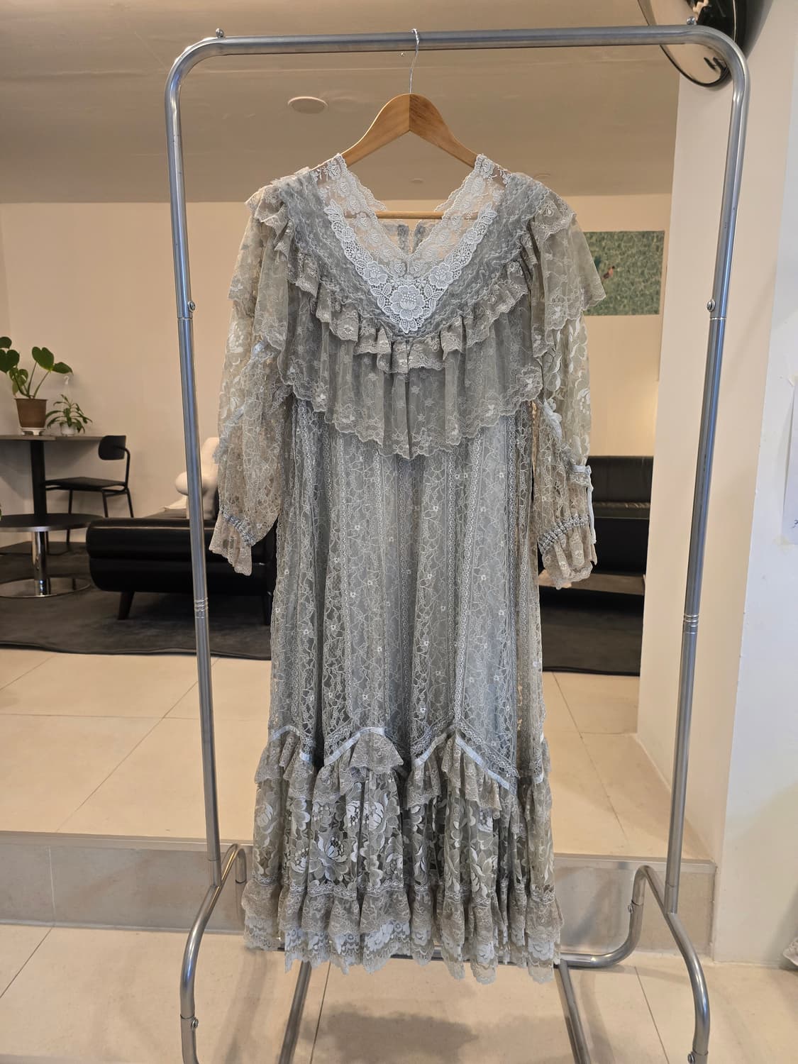 그레이 레이스 원피스 상품이미지1