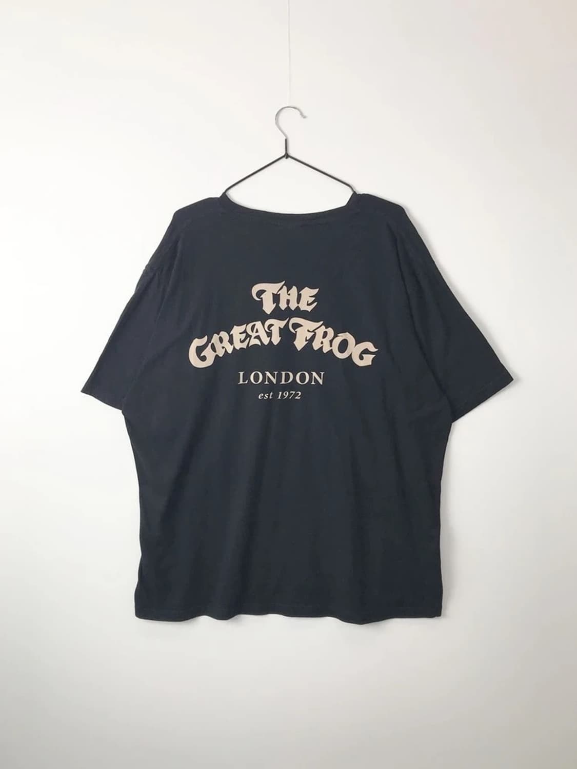 The Great Frog Bone A Graphic Tee 상품이미지5