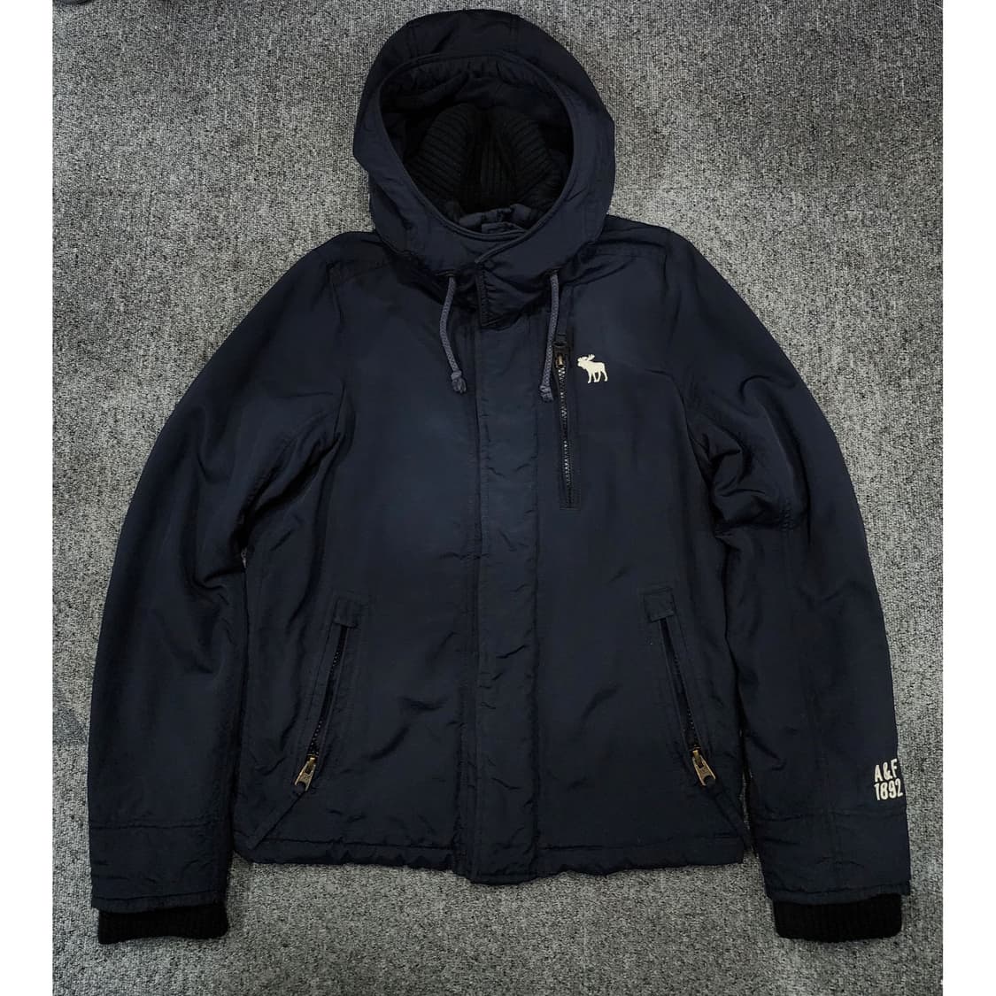 아베크롬비 앤 피치 1892 하이넥 바람막이 후드 점퍼 M 상품이미지1