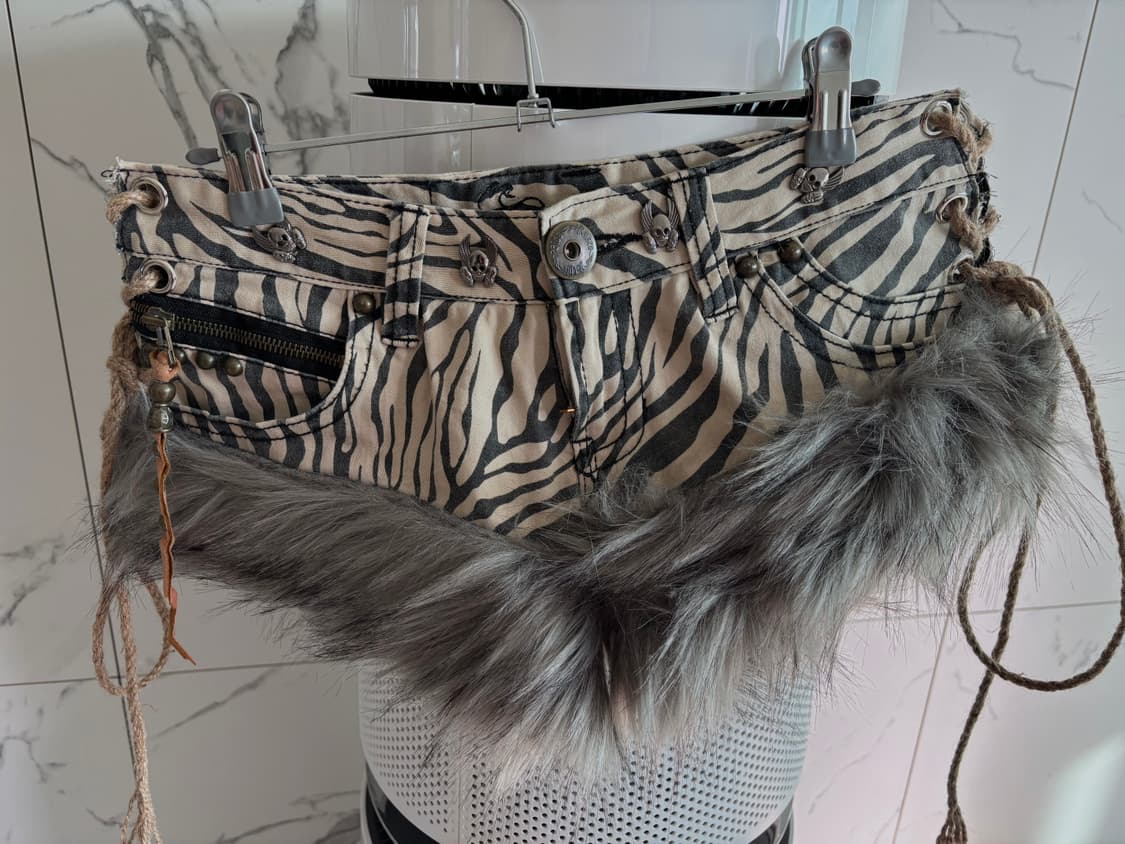 대대장급 로우라이즈 갸루 퍼 쇼츠 상품이미지1