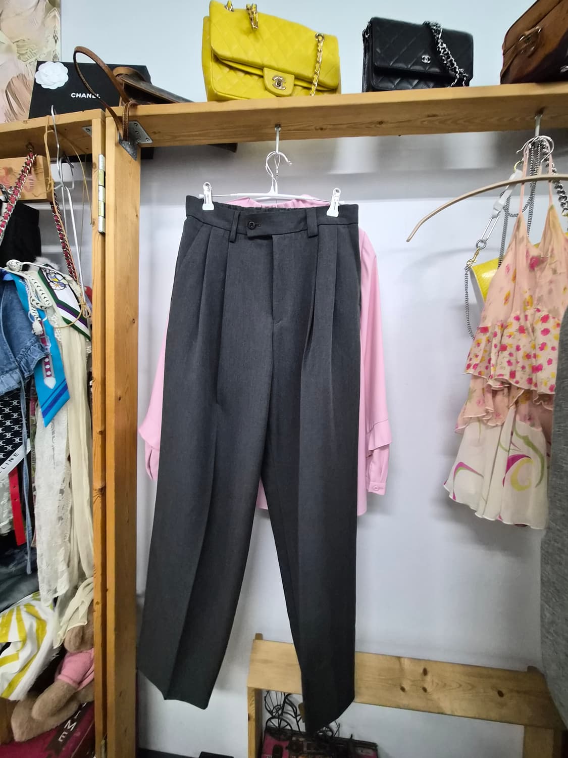 1.기비 프릴넥 핑크 블라우스 2.juan슬랙스 상품이미지7