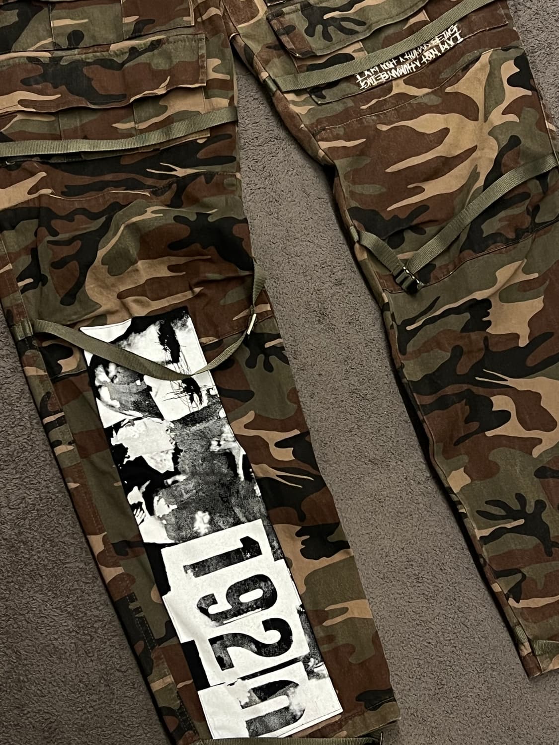 아임낫 어 휴먼비잉 카고 프린팅 팬츠 처분  상품이미지3