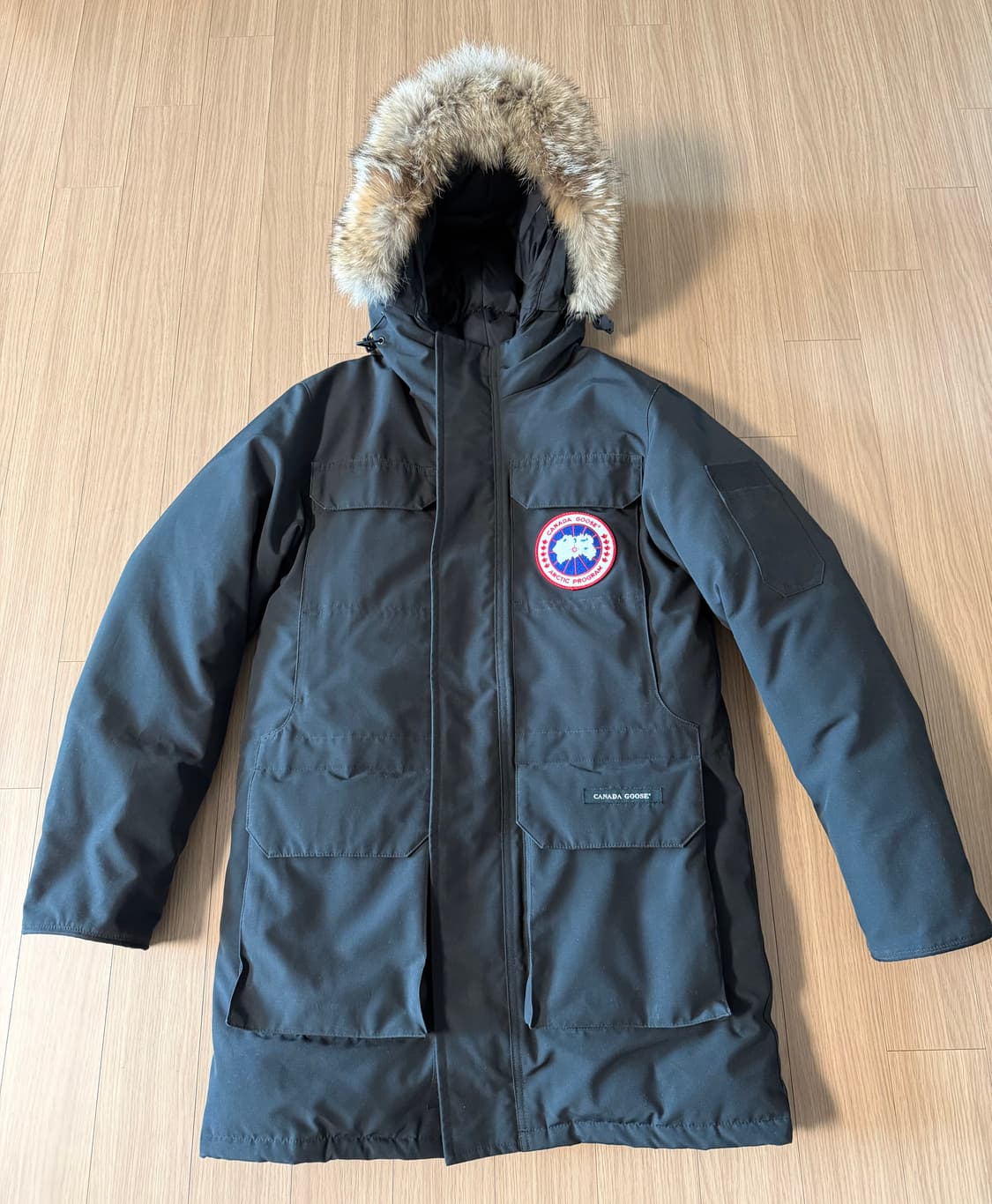 캐나다구스 시타델 블랙 퓨전 M사이즈 판매합니다. 상품이미지1