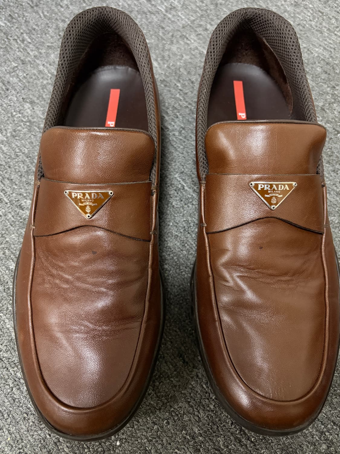 265-270 프라다 스포츠 로퍼 삼각로고 토바코 상품이미지1