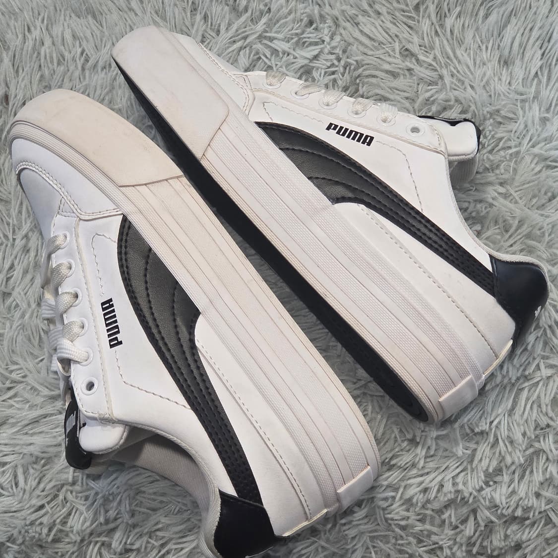 6q-30:푸마 스매쉬 플랫폼 스니커즈 화이트-블랙 (22.5cm) 상품이미지7