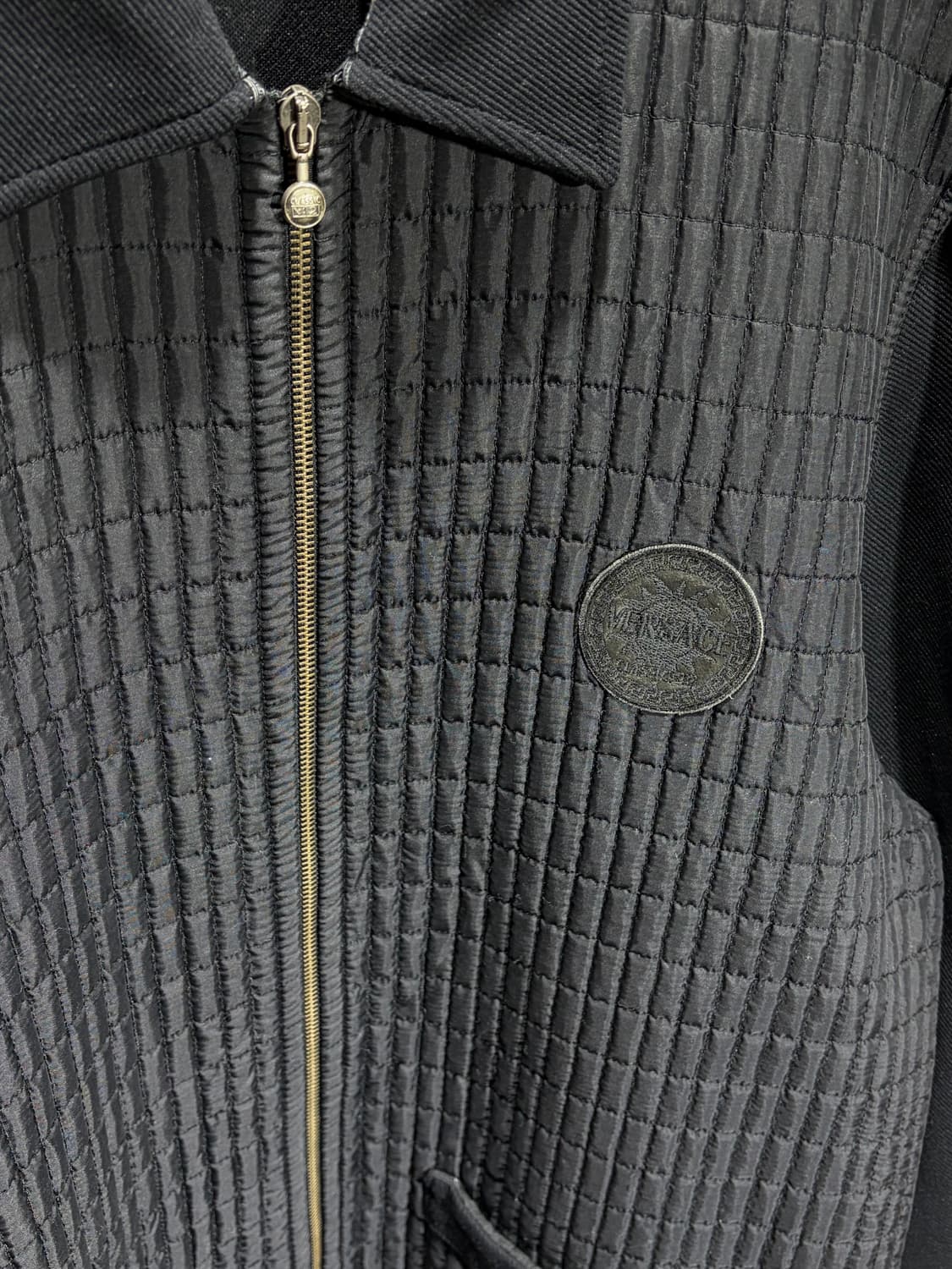 L VERSACE CLASSIC V2 퀼티드 써글로고 트랙탑 상품이미지4