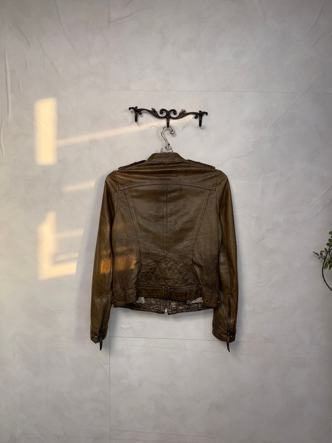 Maje ash brown lamb skin zipper jacket  상품이미지3