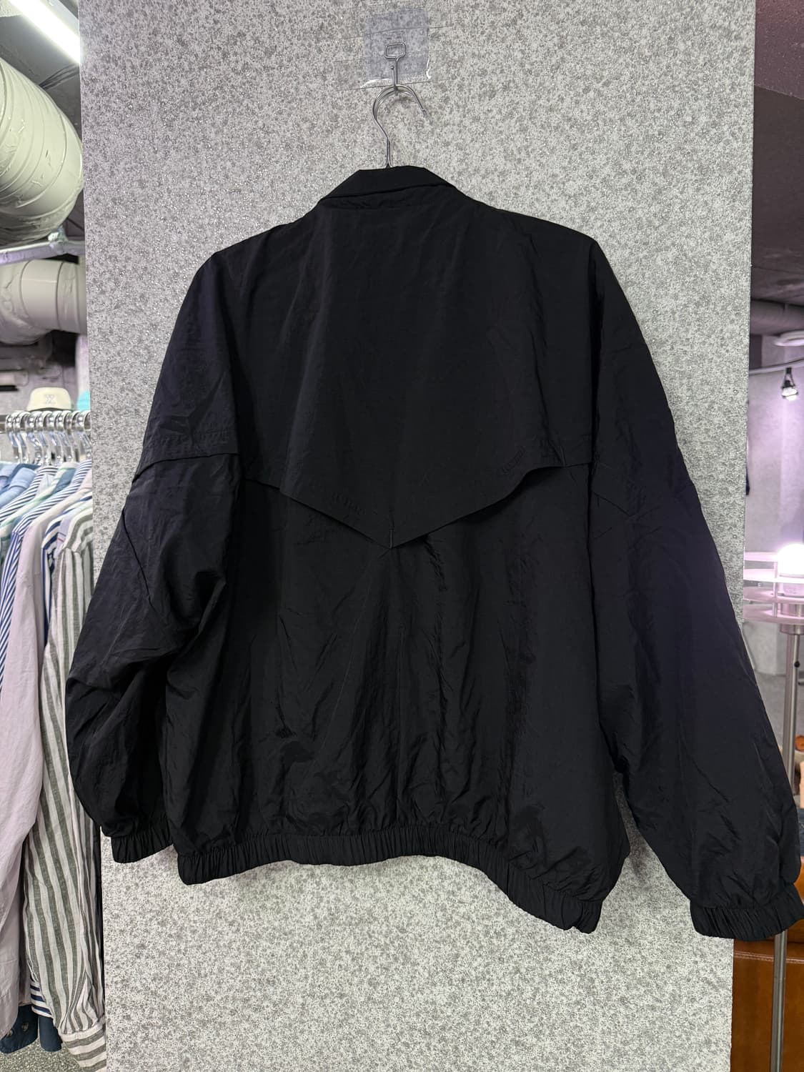 나이키 블랙 스우시 로고 바람막이 자켓 B4367 상품이미지3