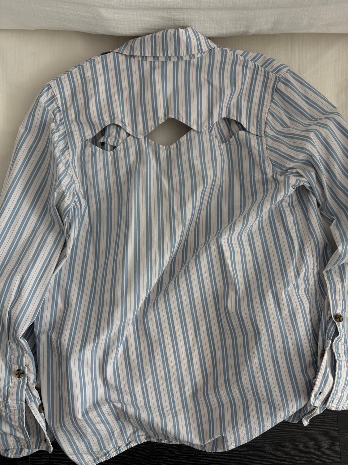 Ganni 가니 스트라이프 컷아웃 셔츠 상품이미지6