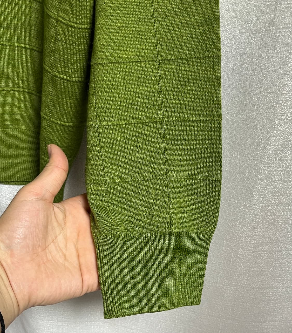 공용 발렌시아가 그린 체크 패턴 모니트 스웨터 105 상품이미지2