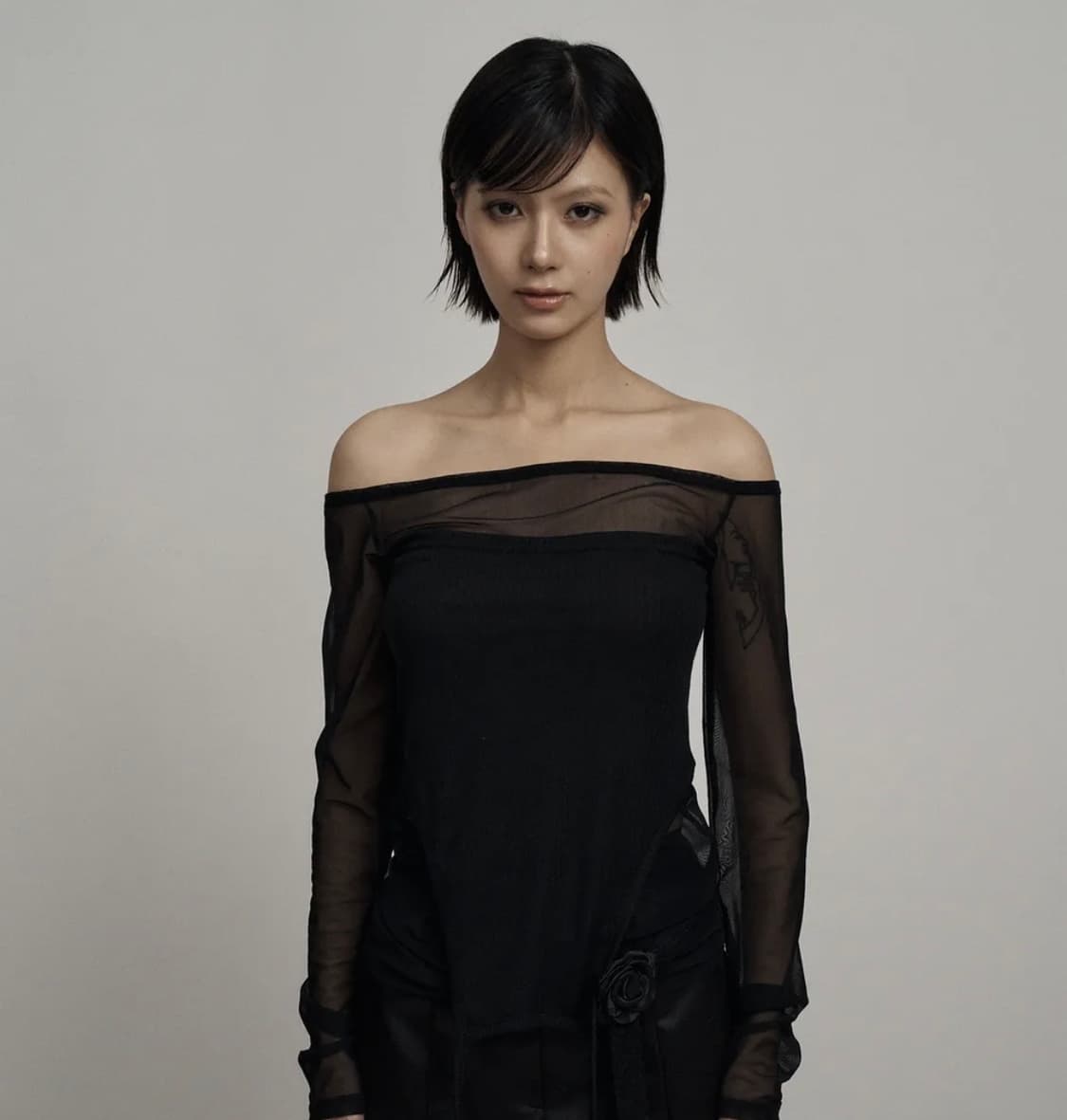 일리오 lack angel wing mesh long sleeve 상품이미지3