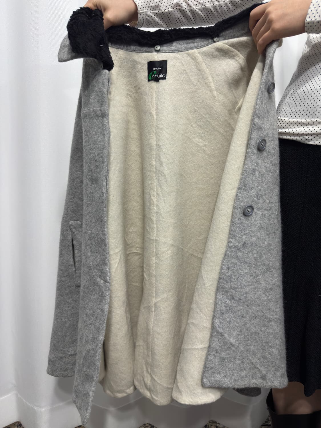 soft gray wool cape 상품이미지6