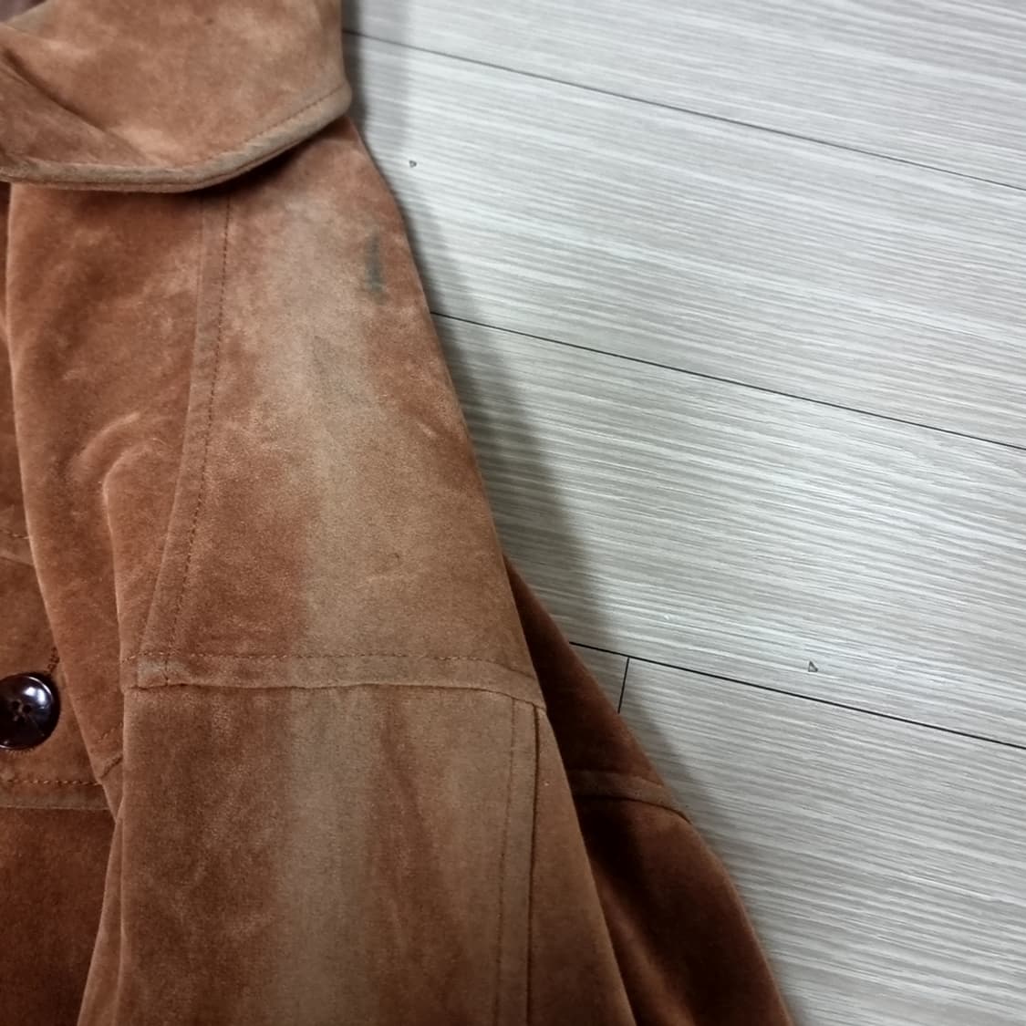 파르티멘토 브라운 스웨이드 가죽 트러커 자켓(100-105) 상품이미지3