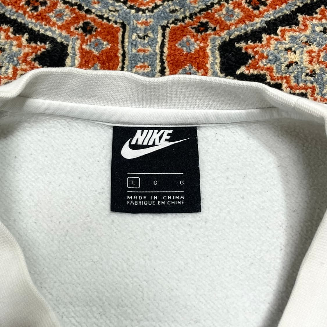 나이키 스우시로고 검흰 기모 맨투맨 남성L 상품이미지3