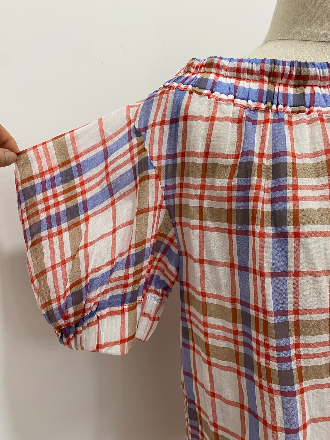 Vivienne Westwood 체크 오프숄더 블라우스 상품이미지5