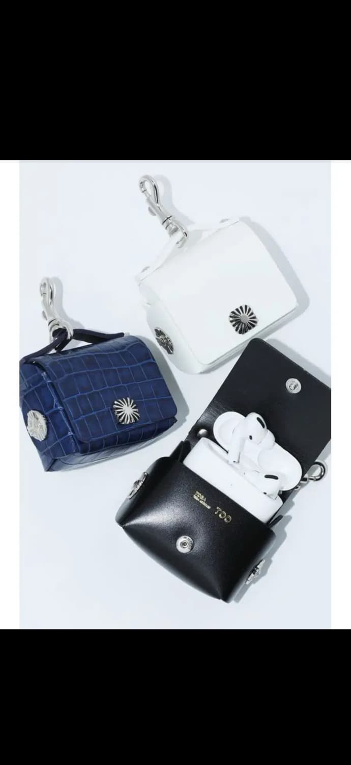 toga 토가 아카이브 메탈 장식 레더 이어폰 케이스 블랙 상품이미지2