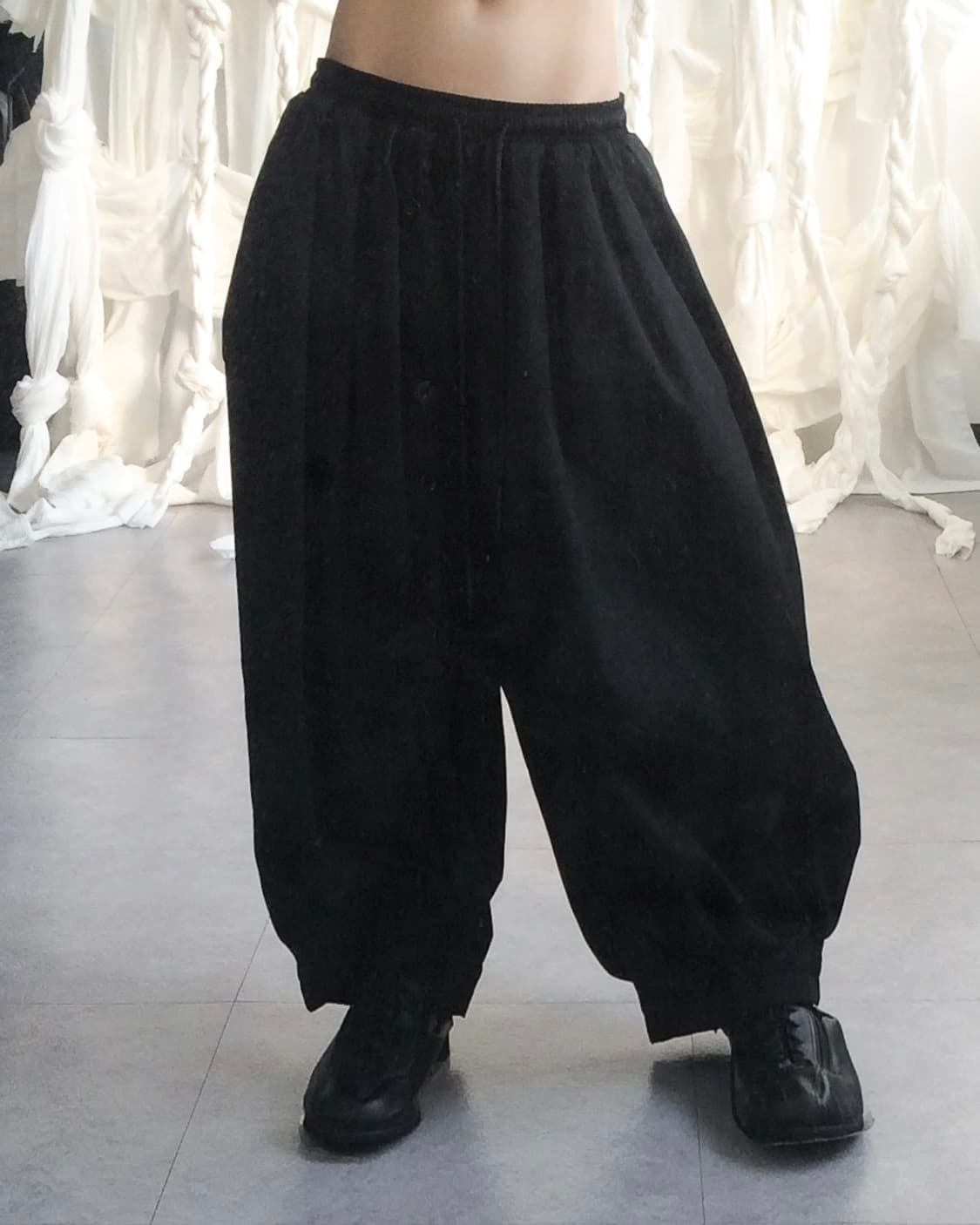Button point balloon fit pants 상품이미지1