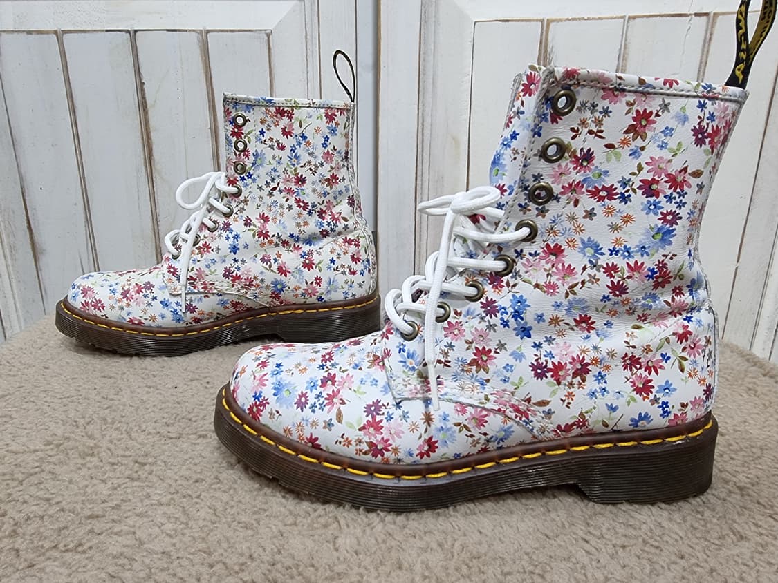 닥터마틴 플라워 8홀 워커 (C866 상품이미지1