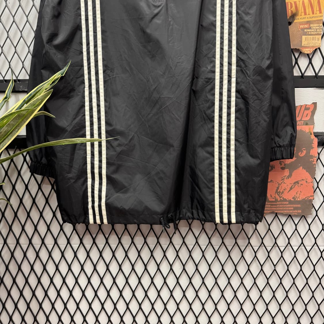 아디다스 롱파카 전면 삼선 스트라이프 포인트 블랙 화이트 상품이미지4