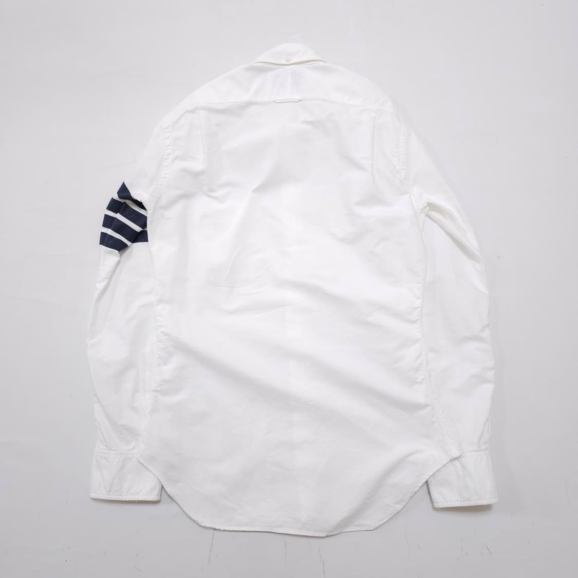 톰브라운 4바 화이트 셔츠 상품이미지6