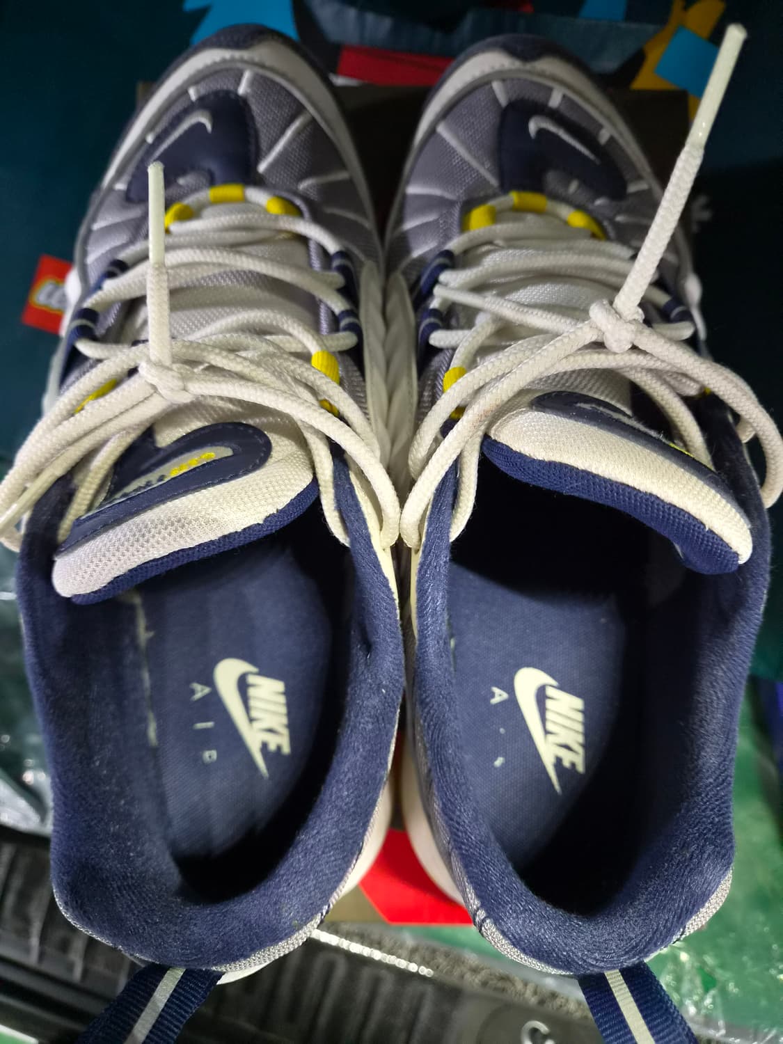 나이키 에어맥스 98 투어 옐로우 상품이미지2