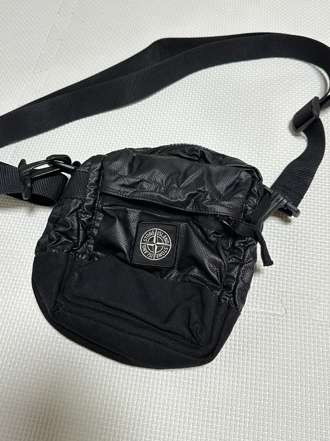 스톤아일랜드 크로스백 상품이미지1