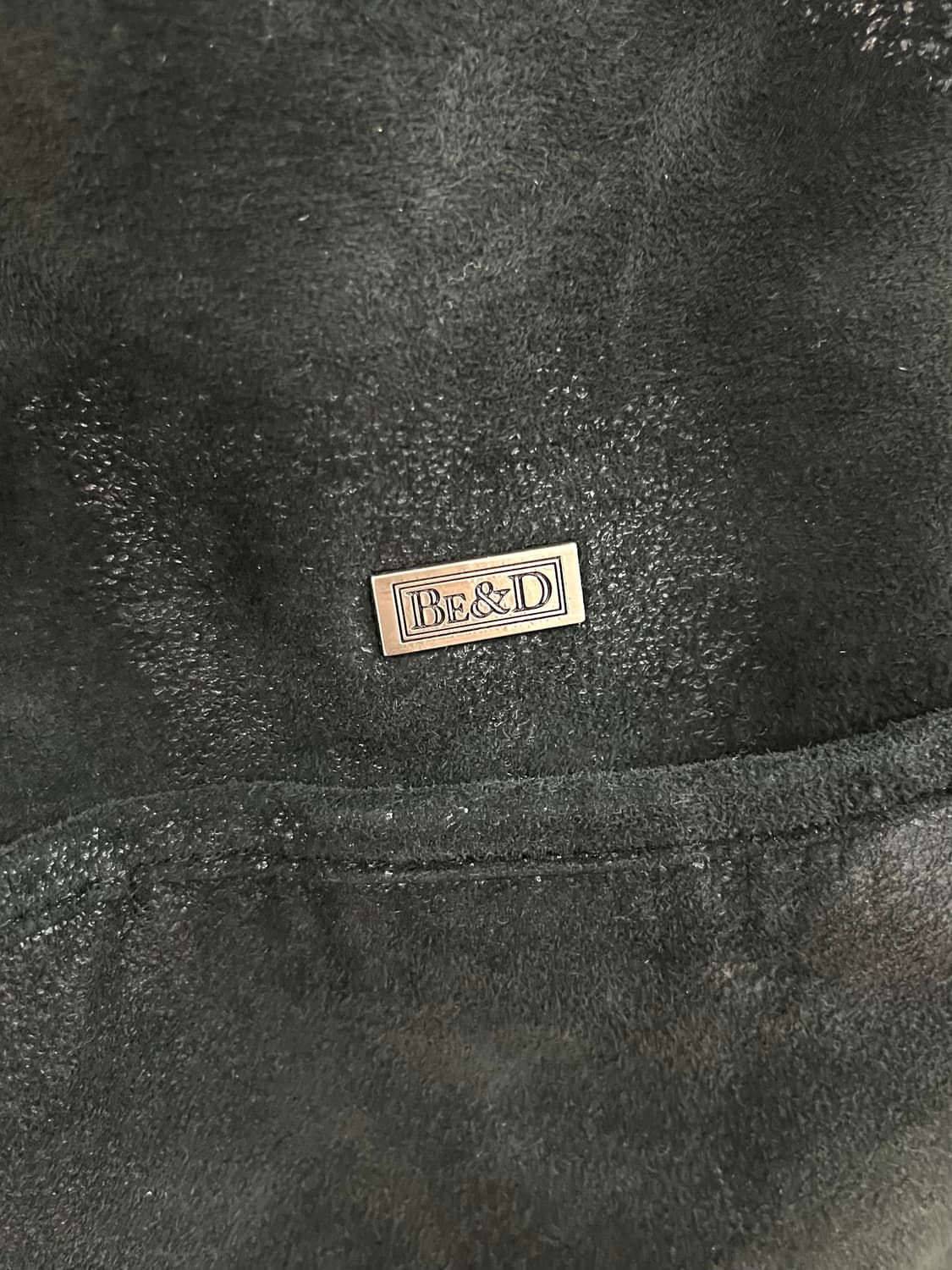 BE&D 빅 스터드 크랙 레더백 상품이미지3