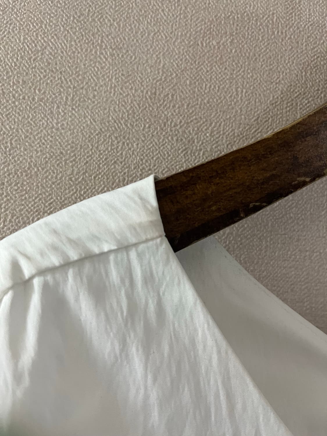 트리밍버드 네크라인스트랩블라우스(화이트) 상품이미지10