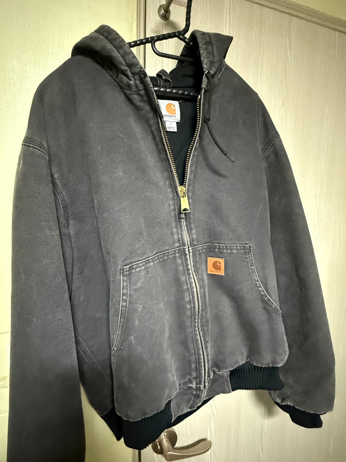 칼하트 (J130) 샌드스톤 액티브 자켓 퀼팅안감 블랙 L 상품이미지1