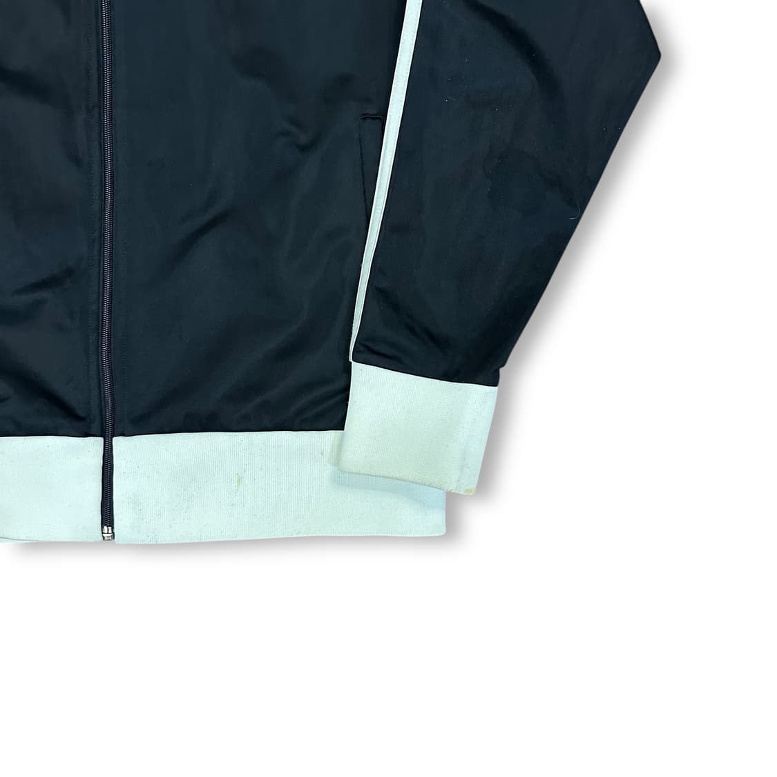 아디다스 검흰 트랙탑 상품이미지3