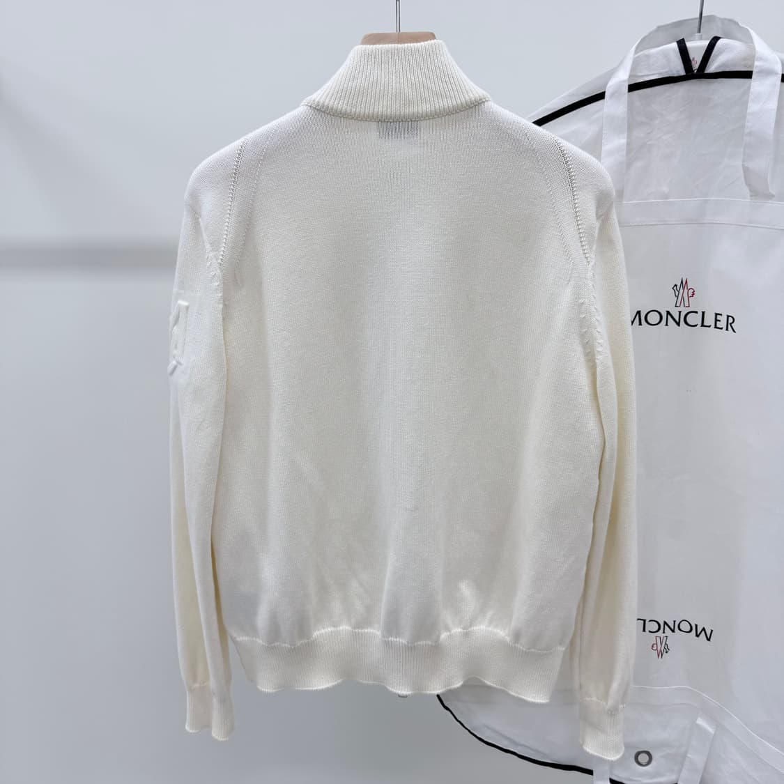 [S급/M] 몽클레어 트리콧 니트패딩 아이보리 상품이미지5