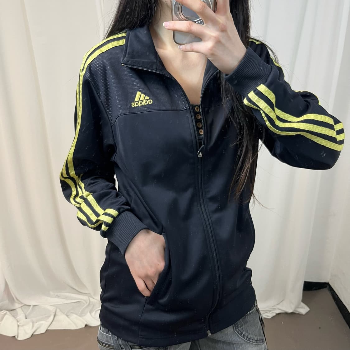 Adidas black gold jersey 상품이미지3