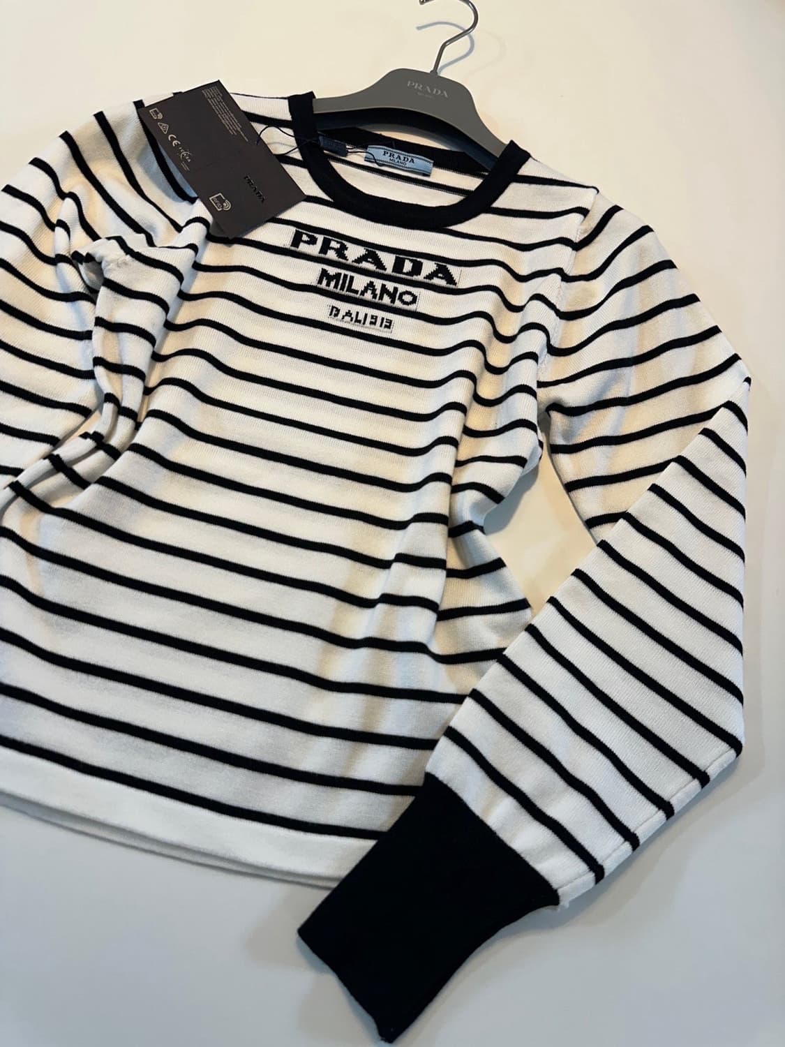 (새상품)프라다니트 상품이미지3