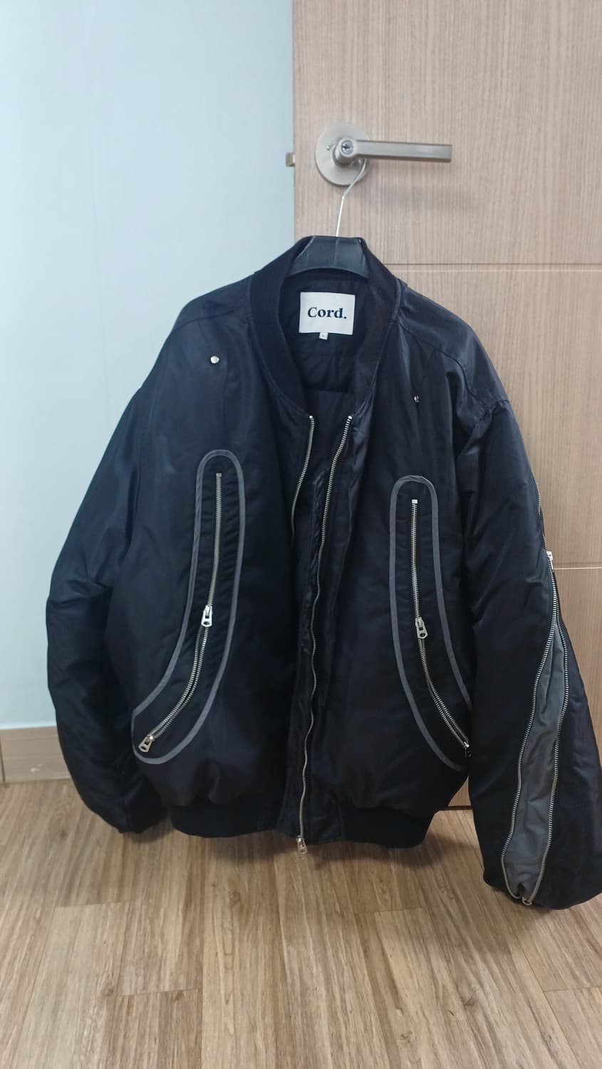 코드 봄버자켓 팝니다 상품이미지1