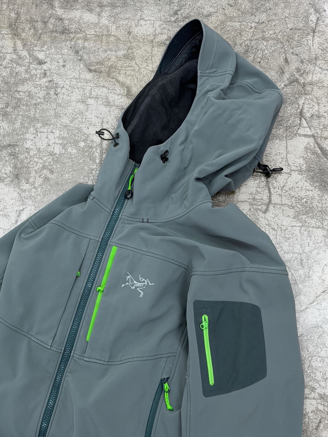 아크테릭스 감마 MX 후디 소프트쉘 자켓 상품이미지4