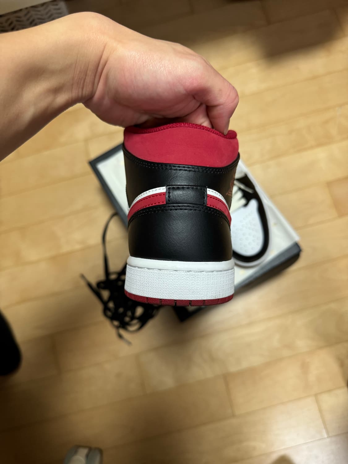 (260) 조던1 미드 짐레드 상품이미지4