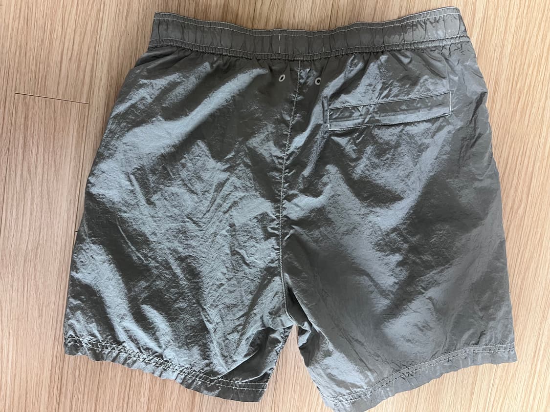 [S] 25ss 스톤아일랜드 B100009 나일론 메탈 반바지 상품이미지3