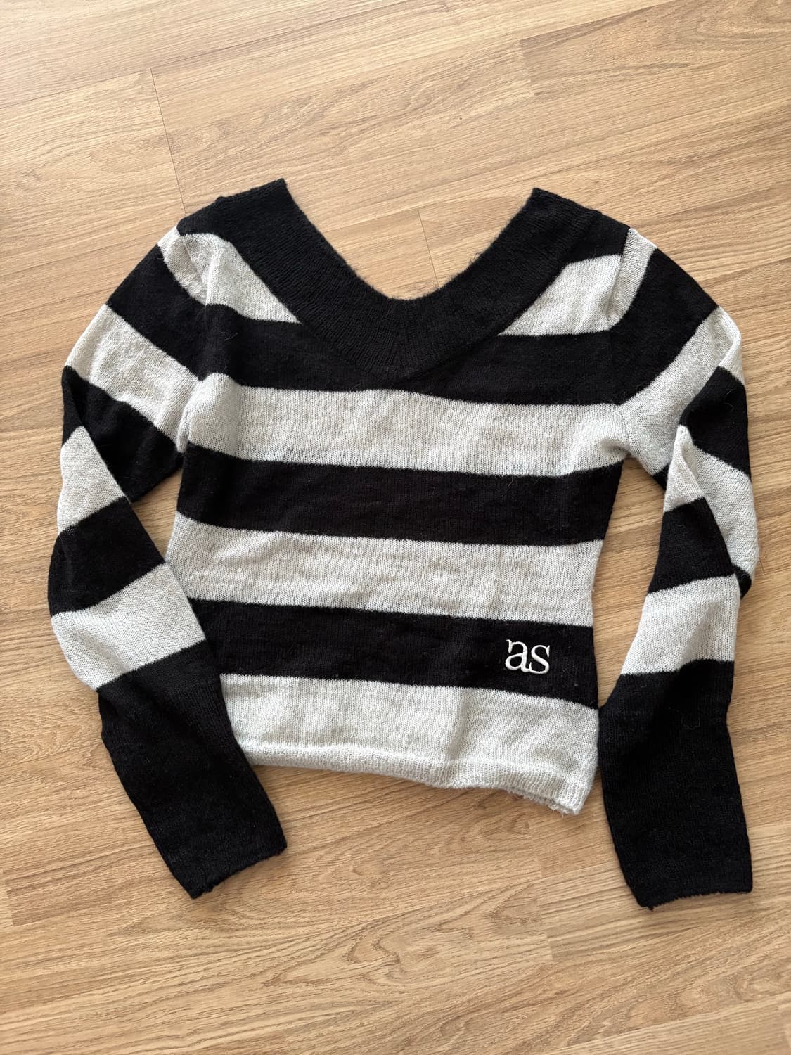 애즈온 포니 스트라이프 니트 블랙 상품이미지2