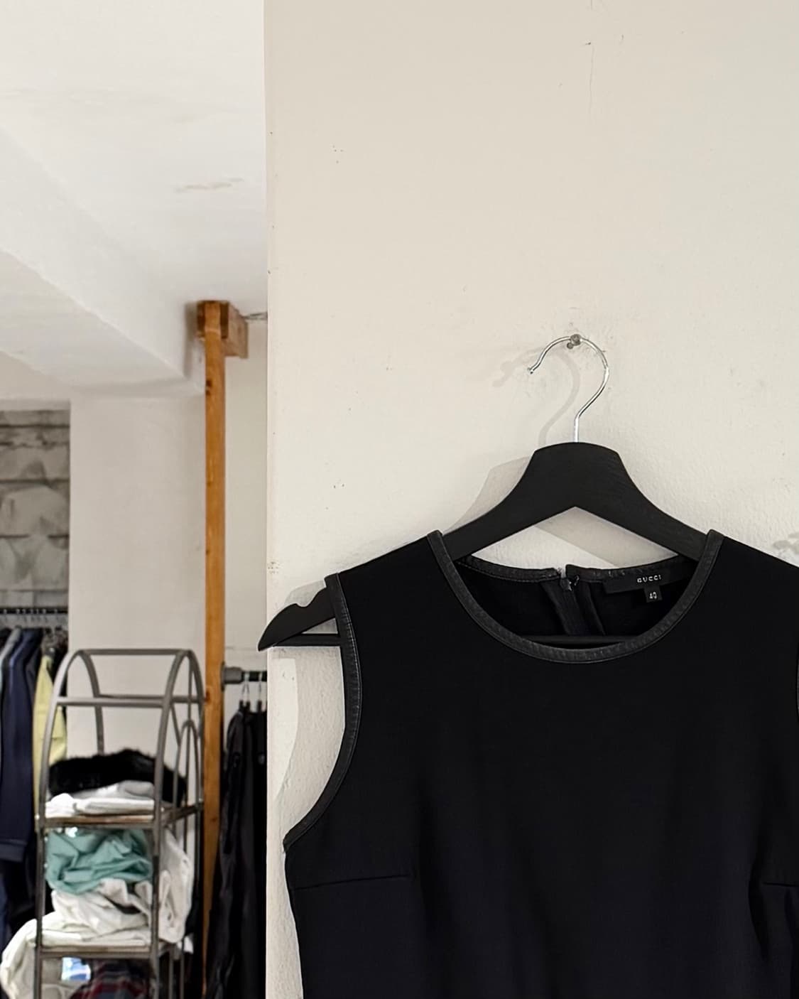 구찌 aw99 블랙 네오프렌 레더 트림 탱크탑 베스트  상품이미지3