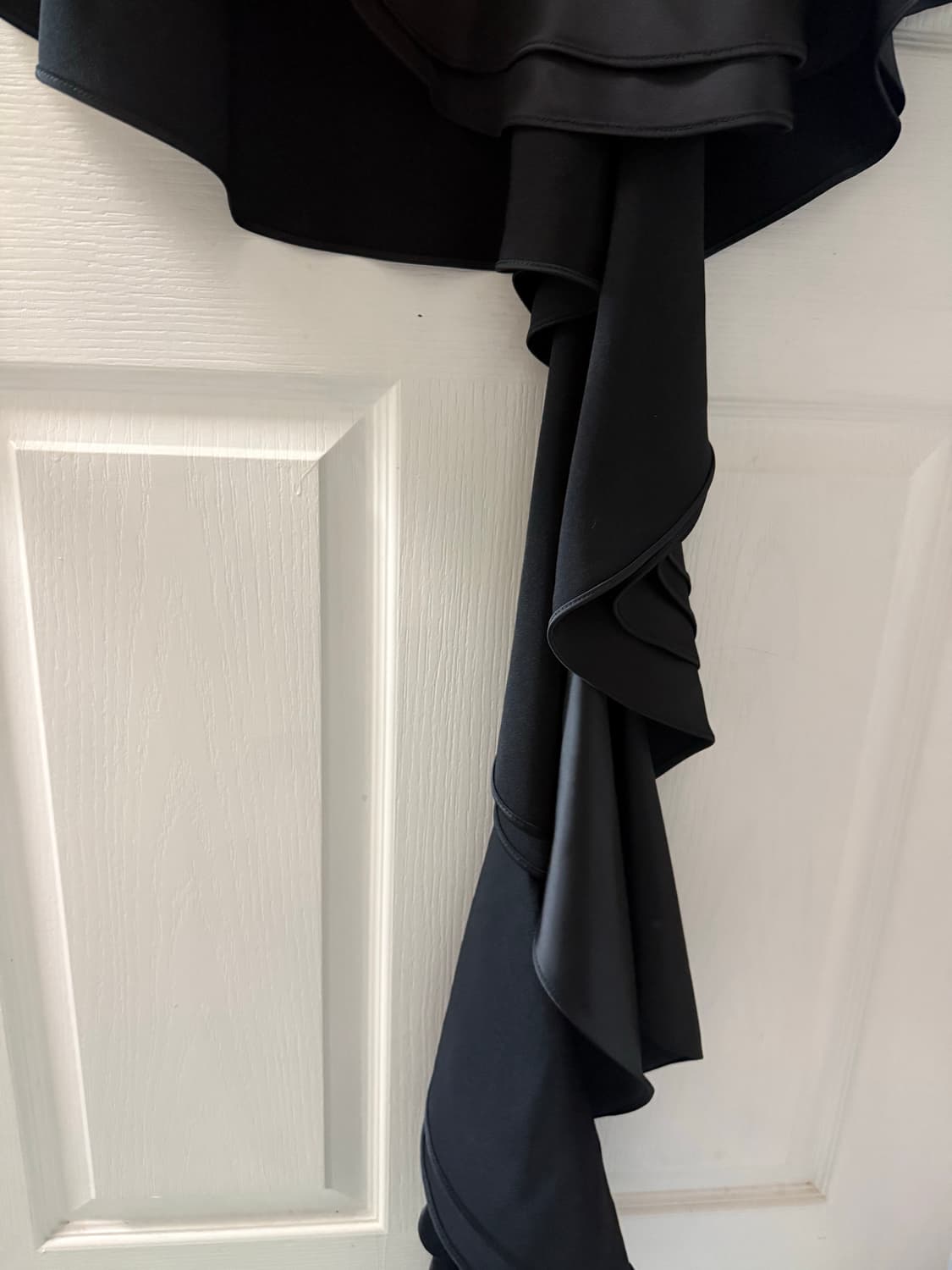 hausofpbk 블랙 새틴 숄 탑 상품이미지7