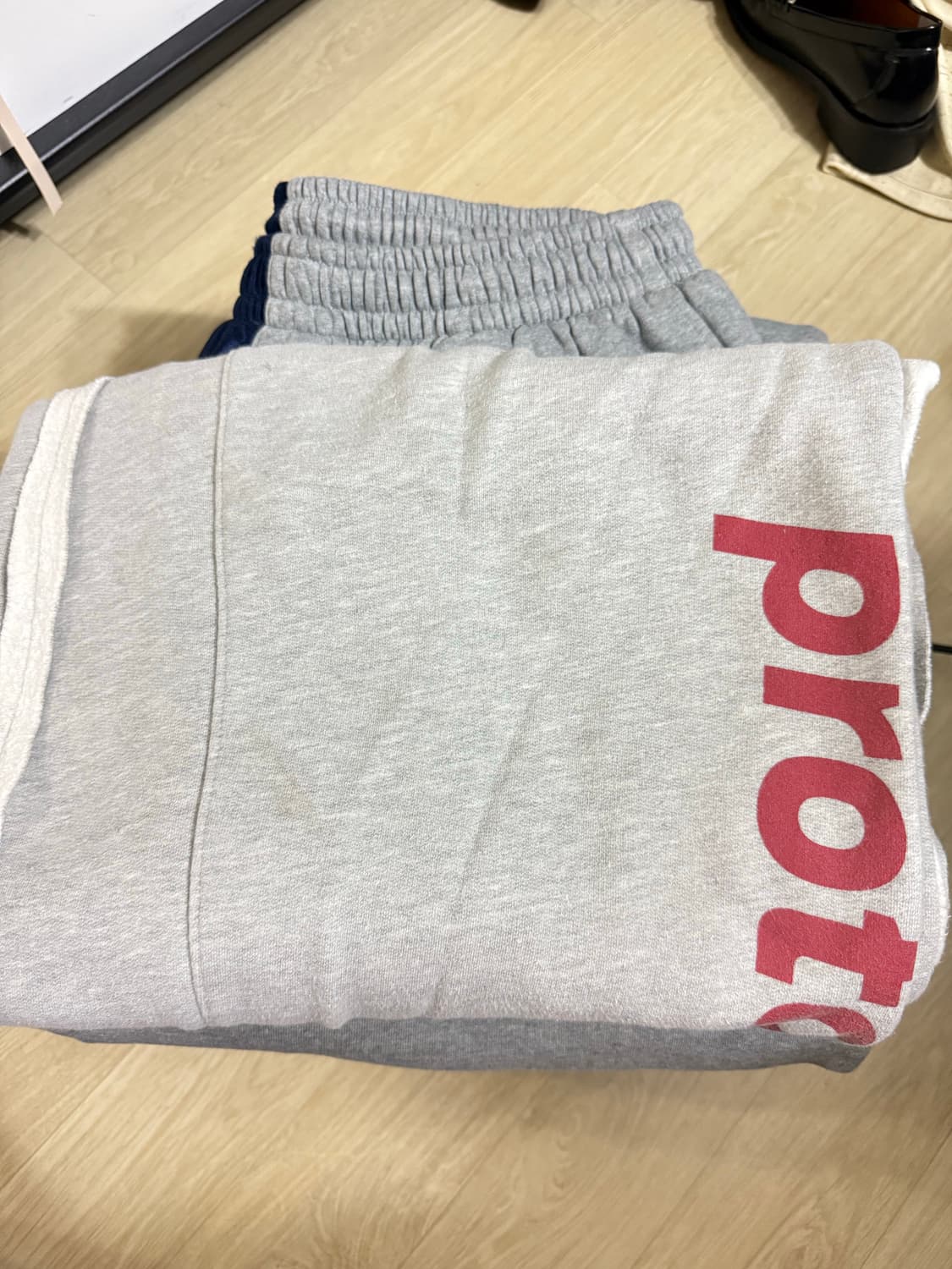 prototypes 초기 컷오프 와이드 스웨트팬츠 상품이미지6