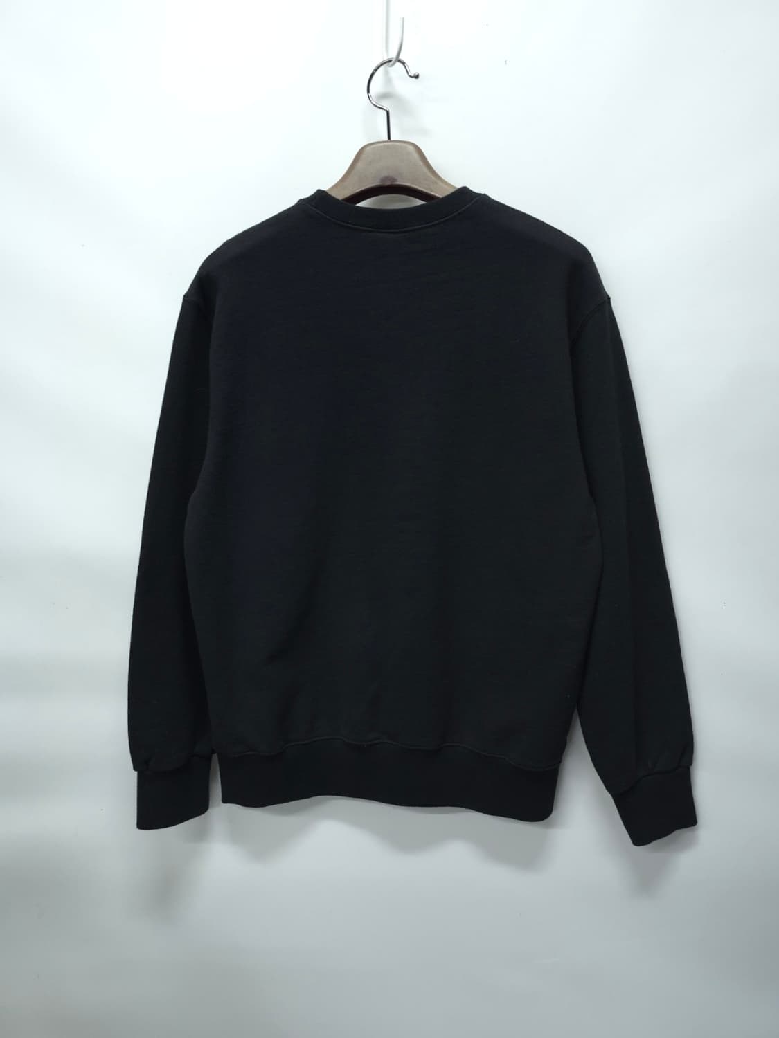 [커버낫] 아치 로고 오버핏 맨투맨 블랙 (M사이즈) 상품이미지9