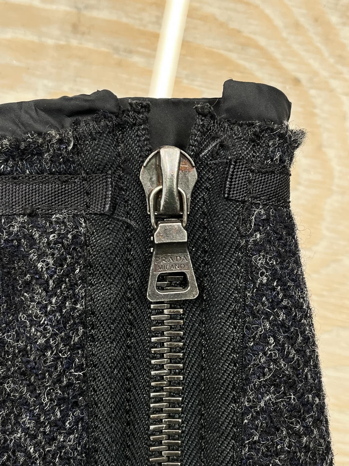 프라다 울 지퍼 스커트 상품이미지5