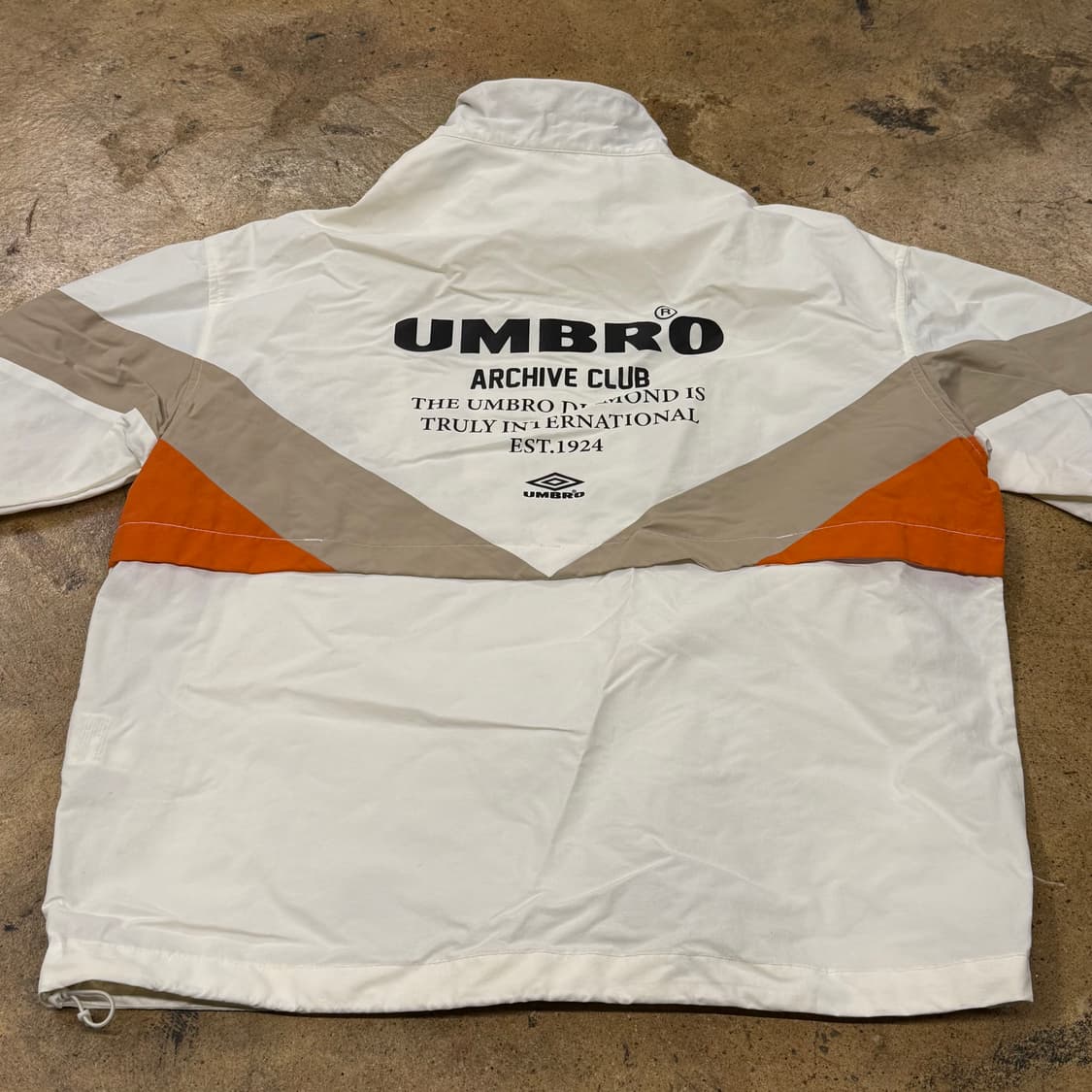 [정품/95] 엄브로 화이트 컬러 블록 하프집업 b18 상품이미지4