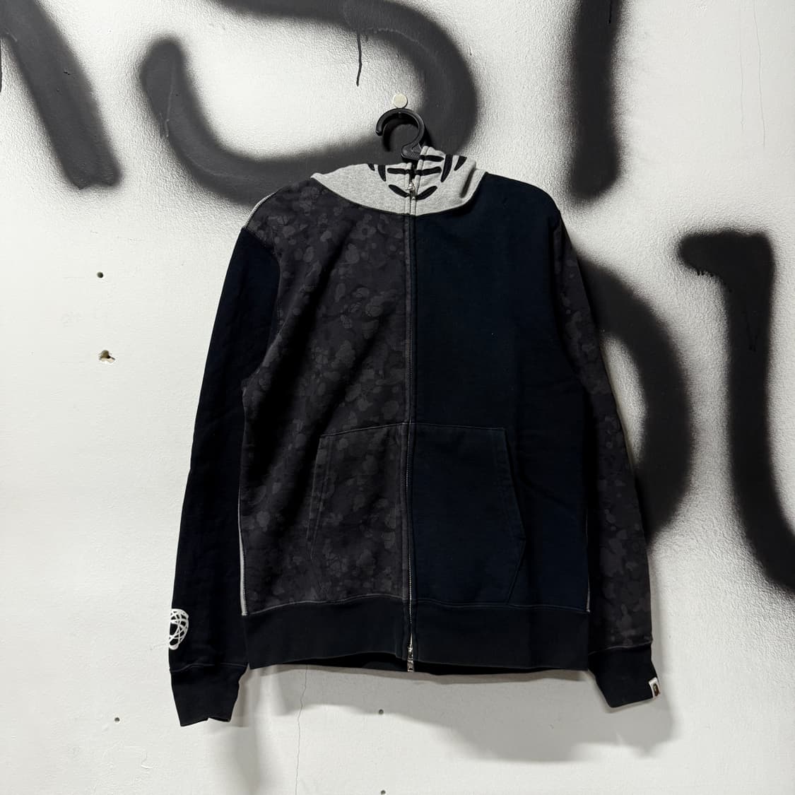 정품 베이프 x 퓨추라 모왁스 캡슐 컬렉션 엉클 풀 집업 후디 상품이미지2