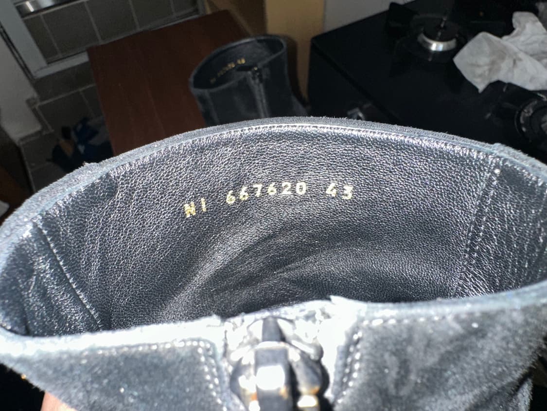 (43) 23 생로랑 스웨이드 앵클부츠 상품이미지5