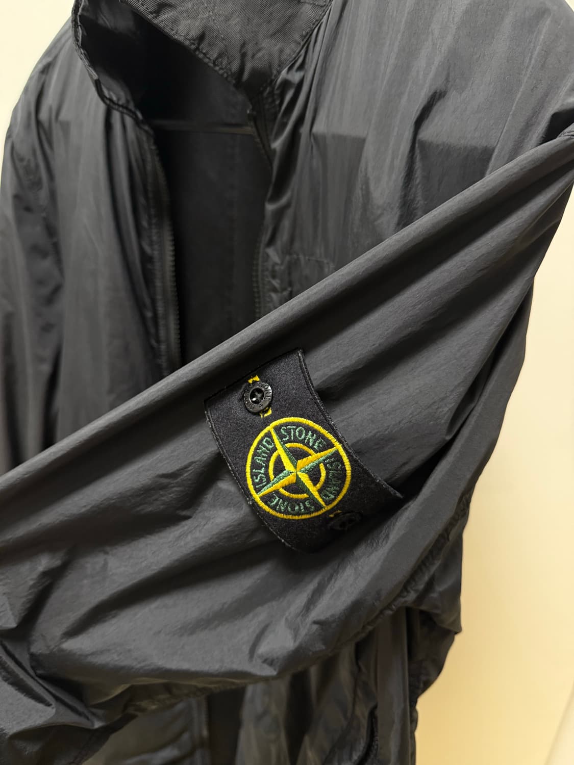 [S] 스톤아일랜드 크랭클립스 나일론 오버셔츠 자켓 블랙 상품이미지2