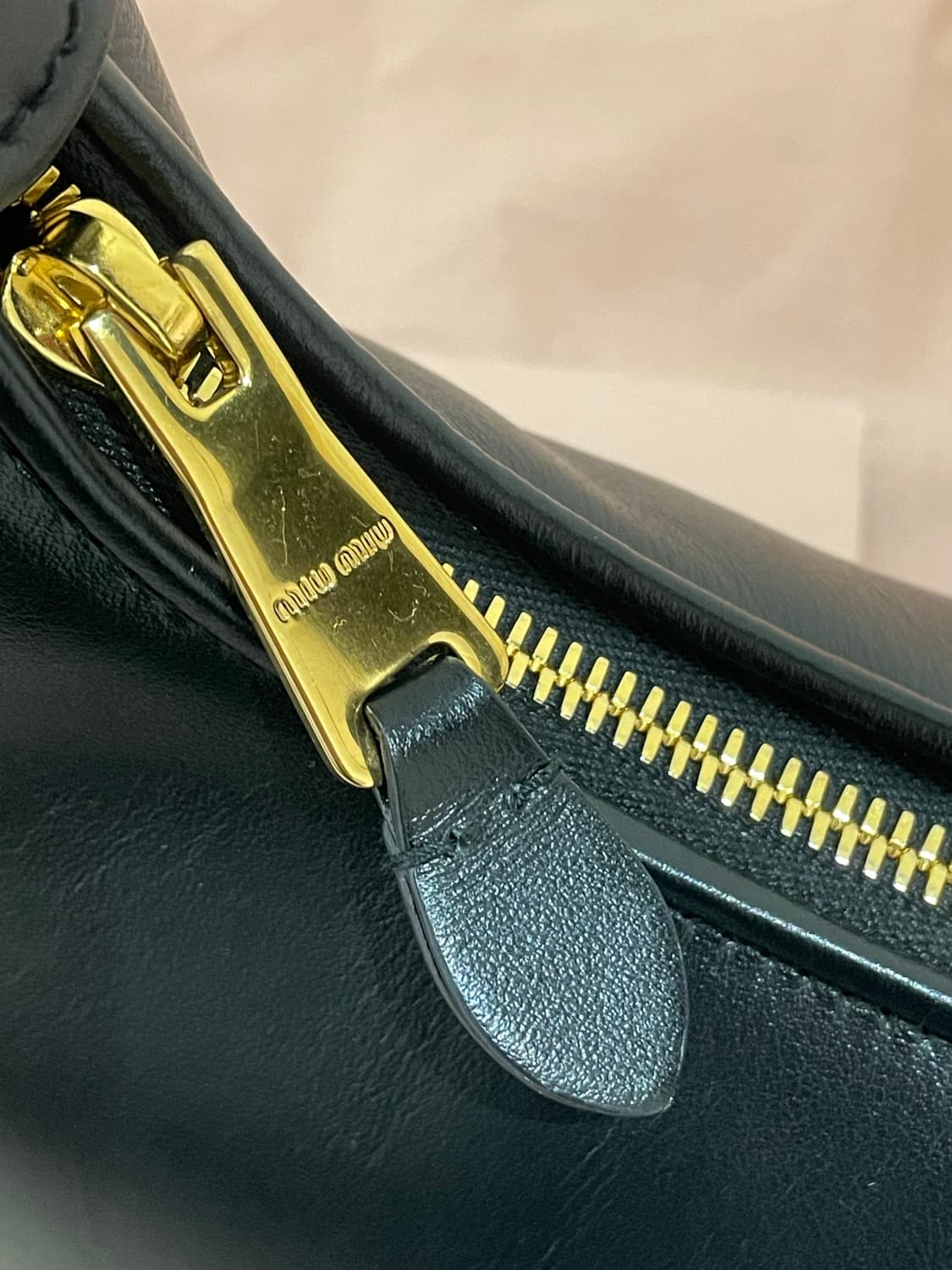 미우미우 호보백 스몰 상품이미지3