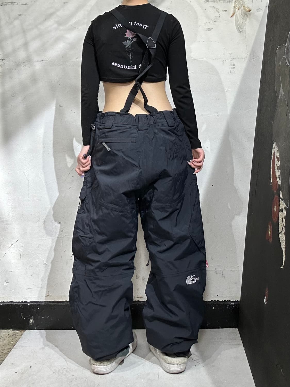 노스페이스 블랙 하이벤트 오버롤 와이드 트랙 팬츠 스키 팬츠 멜빵 바지 상품이미지3