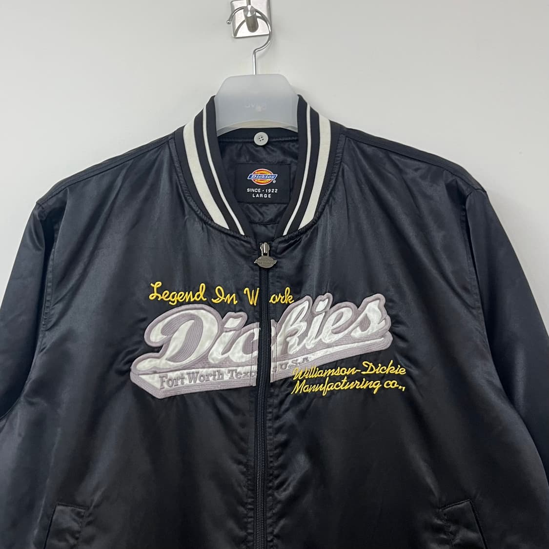 디키즈 빅로고 유광 블랙 바시티 자켓 상품이미지4